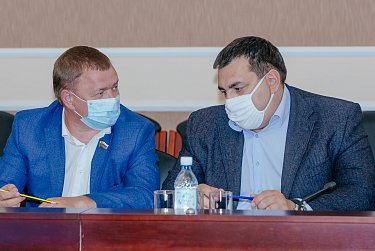 Депутаты готовятся к очередному заседанию